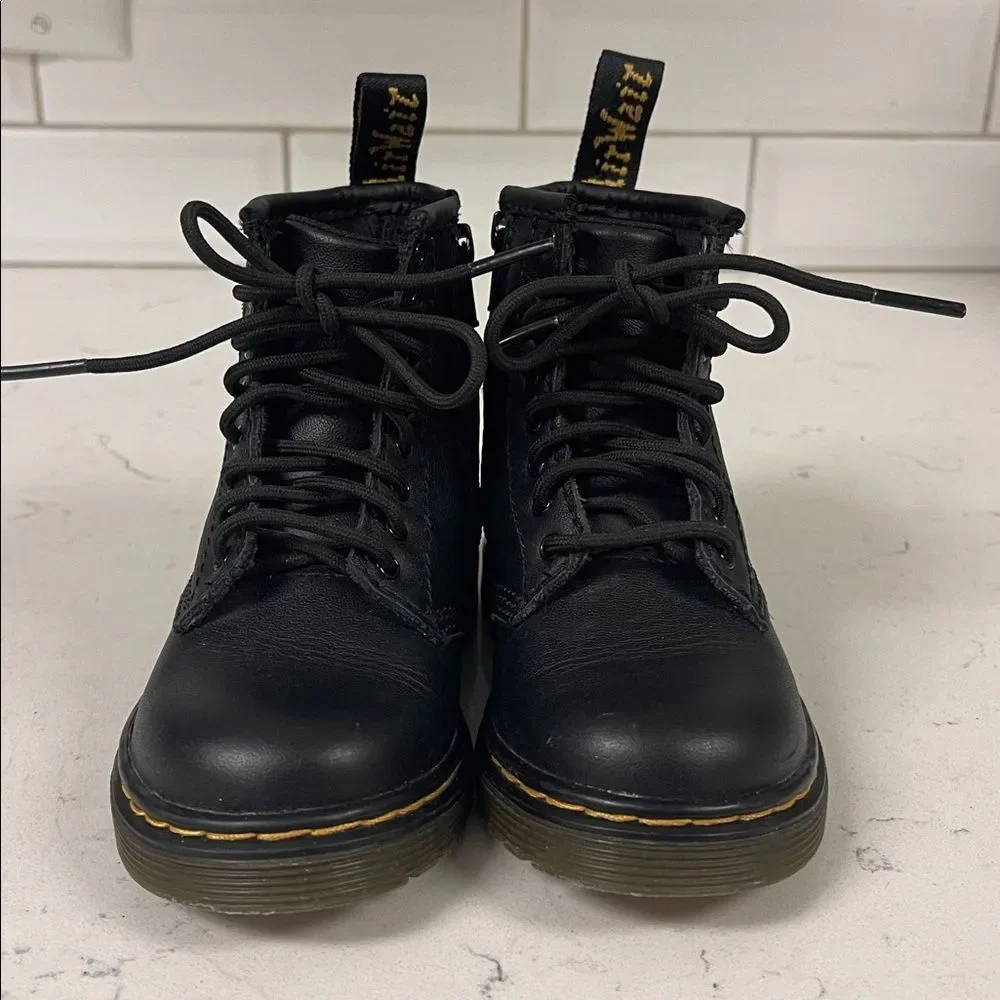 DR MARTEN TODDLER 1460 T SOFTY T LEATHER LACE UP BOOTS Size 7